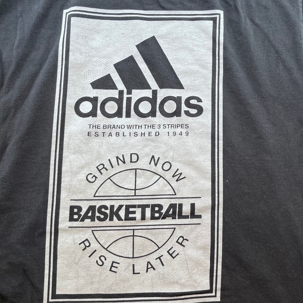 Adidas Mens The Go-To Tee Black Basketball Graphic T XL Grind Now Rise Later - Picture 3 of 6